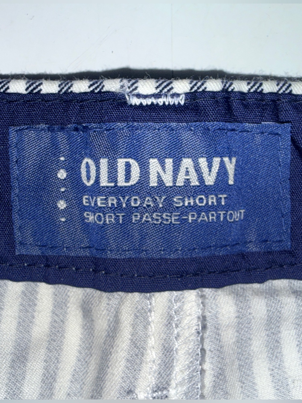 NWT Old Navy Women’s Bermuda Striped Shorts - Navy & White-8 - Picture 2 of 10